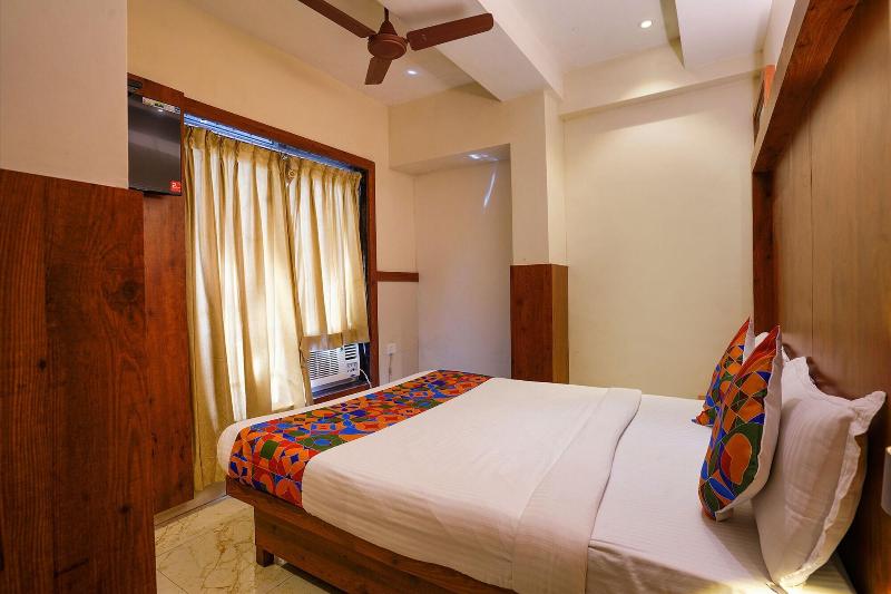 OYO Flagship 77349 Hotel Super 7 Inn image