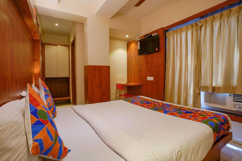 OYO Flagship 77349 Hotel Super 7 Inn image