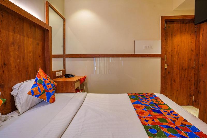 OYO Flagship 77349 Hotel Super 7 Inn image