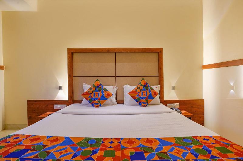 OYO Flagship 77349 Hotel Super 7 Inn image