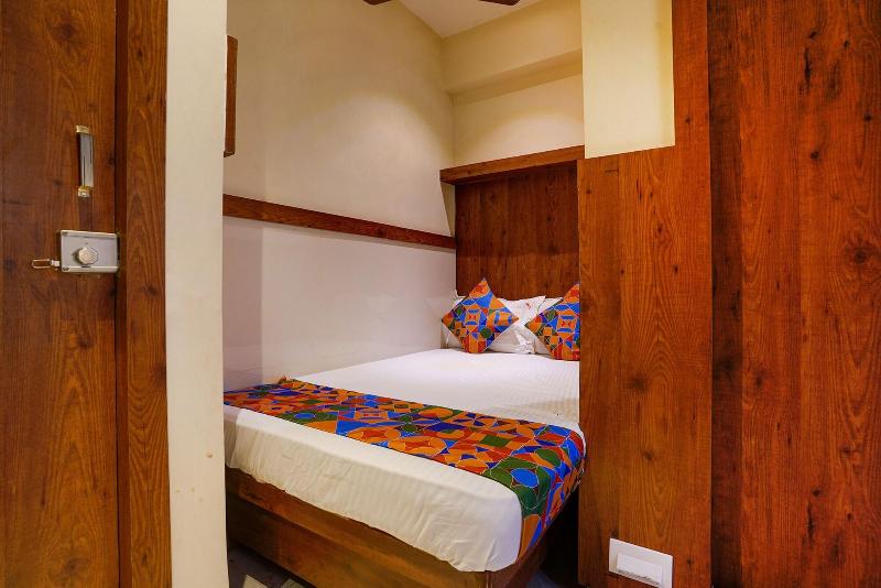 OYO Flagship 77349 Hotel Super 7 Inn image