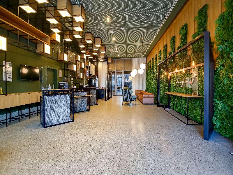 Hilton Garden Inn Reboucas image