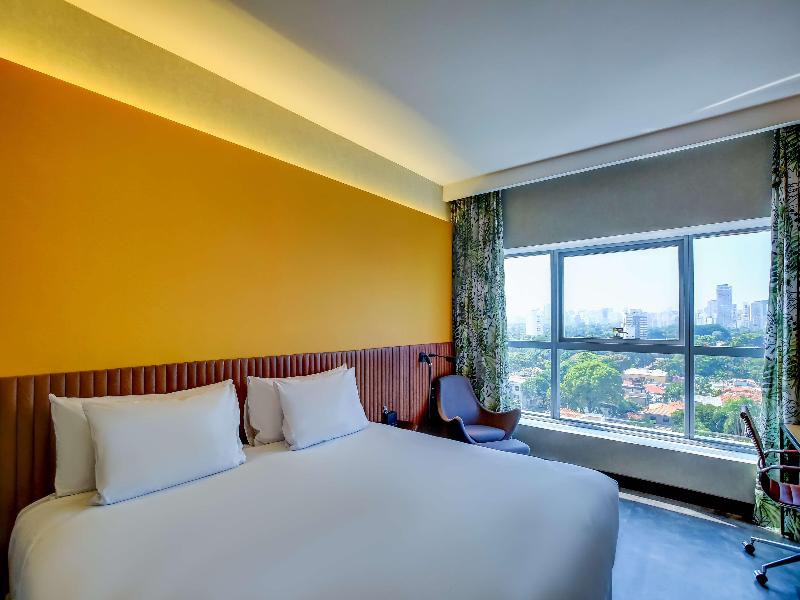 Hilton Garden Inn Reboucas image