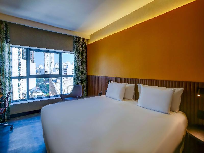 Hilton Garden Inn Reboucas image