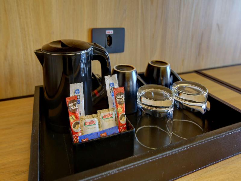 Hilton Garden Inn Reboucas image