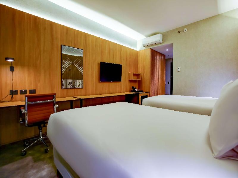 Hilton Garden Inn Reboucas image