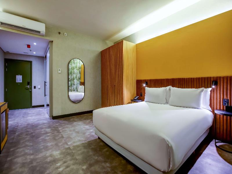 Hilton Garden Inn Reboucas image