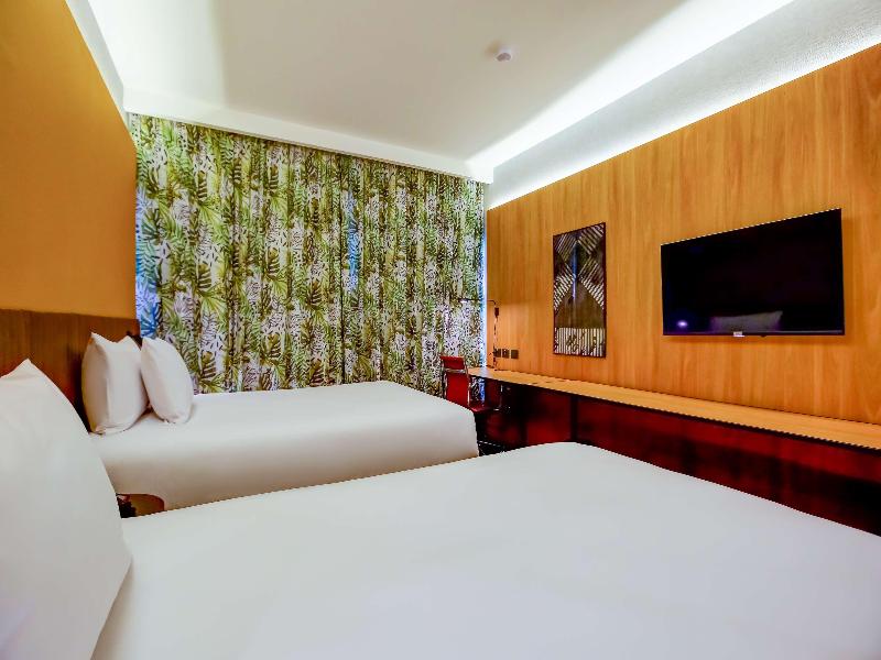 Hilton Garden Inn Reboucas image