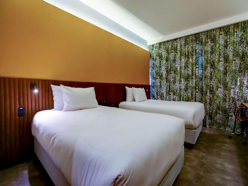 Hilton Garden Inn Reboucas image
