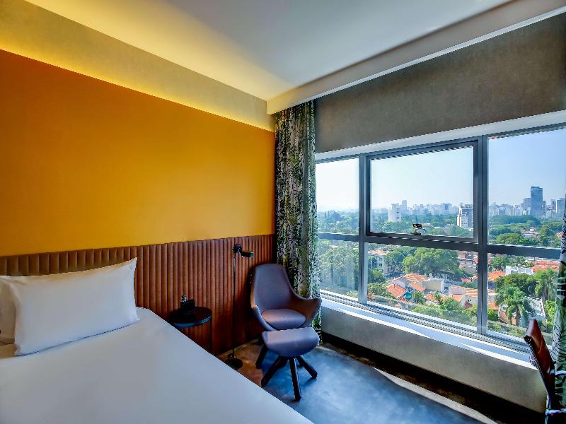 Hilton Garden Inn Reboucas image