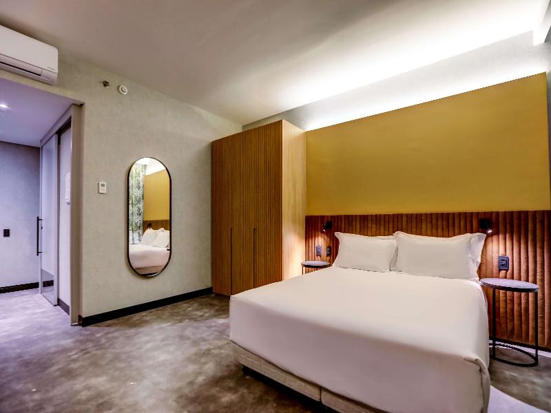 Hilton Garden Inn Reboucas image