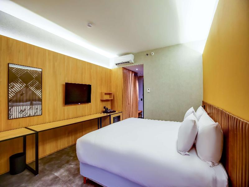 Hilton Garden Inn Reboucas image