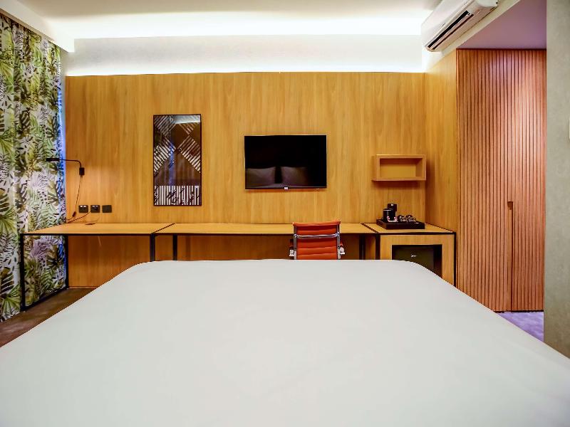 Hilton Garden Inn Reboucas image