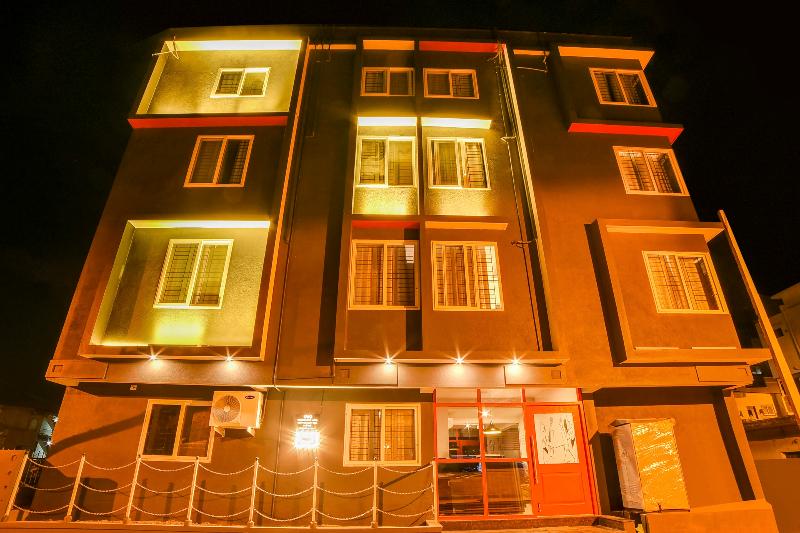 OYO Townhouse 361 Sarvar Hospitality image