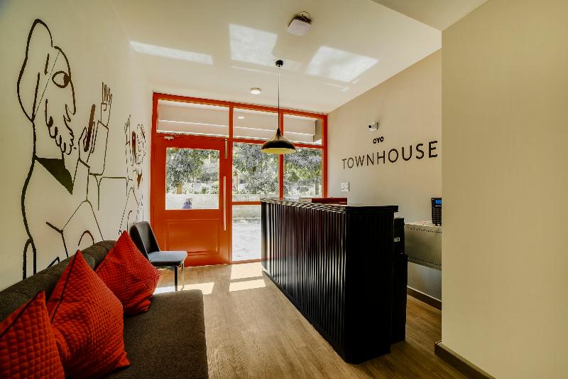 OYO Townhouse 361 Sarvar Hospitality image