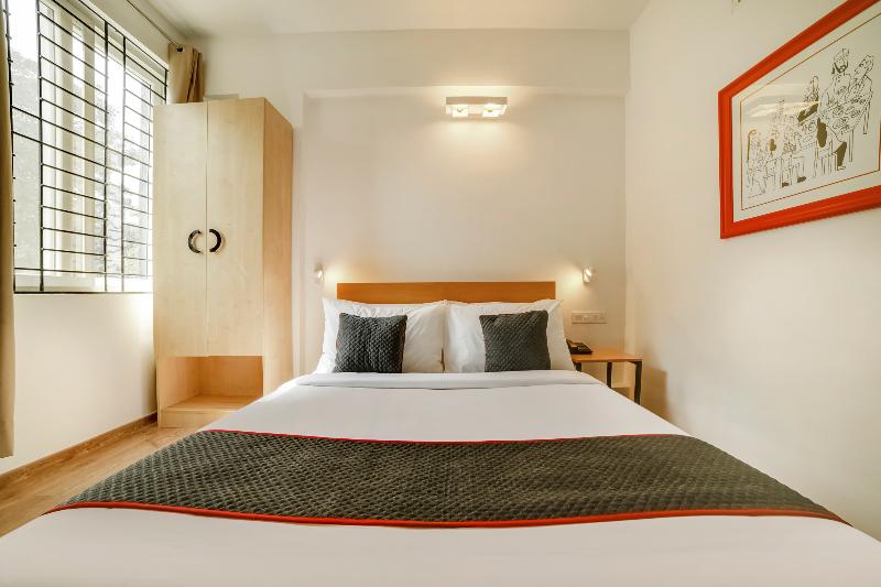 OYO Townhouse 361 Sarvar Hospitality image