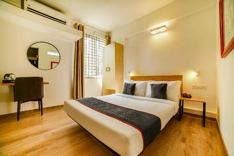 OYO Townhouse 361 Sarvar Hospitality image
