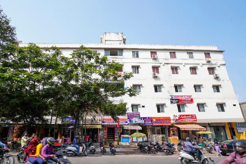 OYO 70927 Hotel Hyderabad Continental