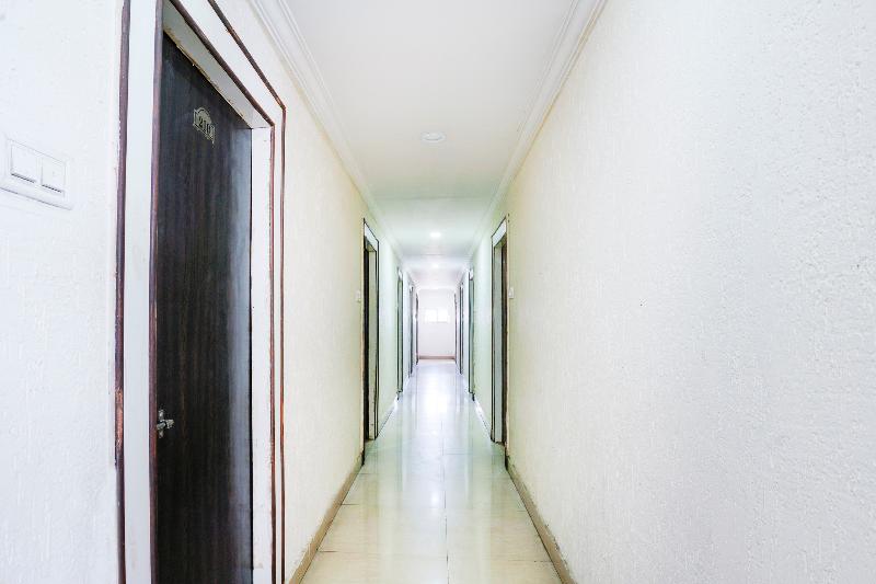 OYO 70927 Hotel Hyderabad Continental