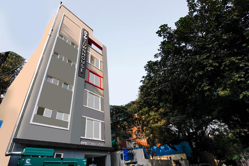 OYO Townhouse RCC Elite 265 Begumpet