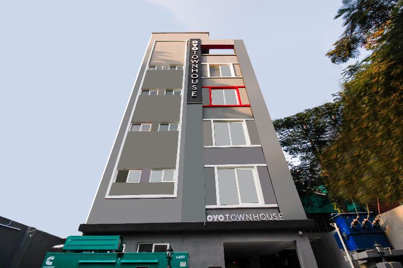 OYO Townhouse RCC Elite 265 Begumpet