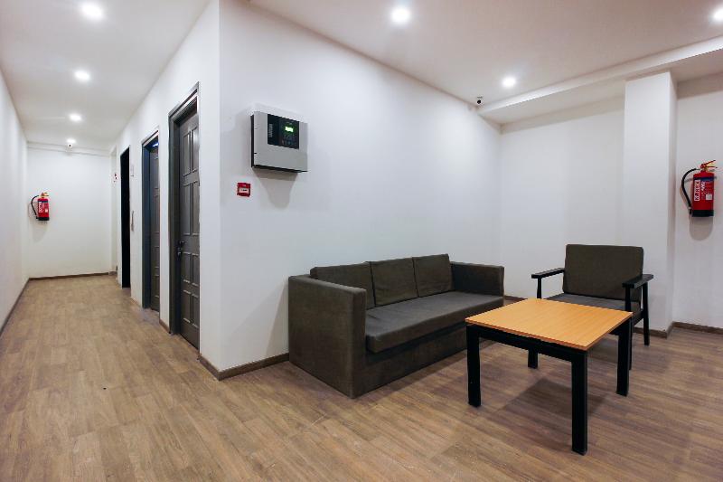 OYO Townhouse RCC Elite 265 Begumpet