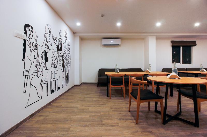 OYO Townhouse RCC Elite 265 Begumpet
