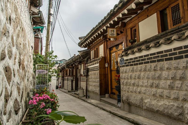 Yeonwoo Guesthouse