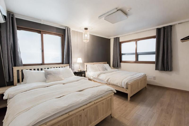 Sio Hostel Suite