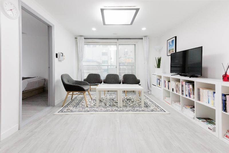 Sio Hostel Suite