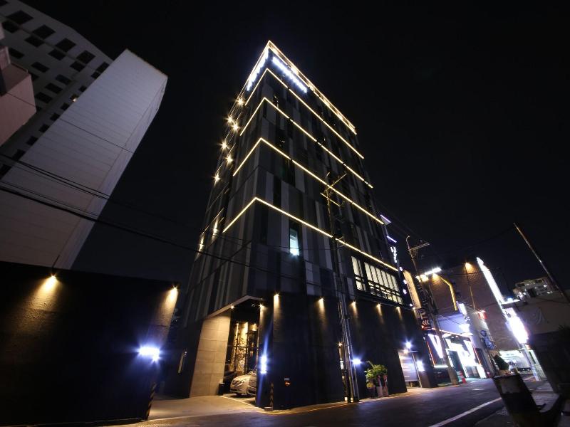 Zam101 Hotel image