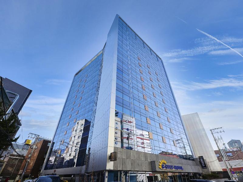 S Stay Hotel image