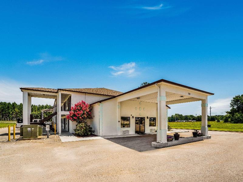 Rodeway Inn Sandersville image