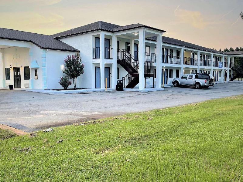 Rodeway Inn Sandersville image