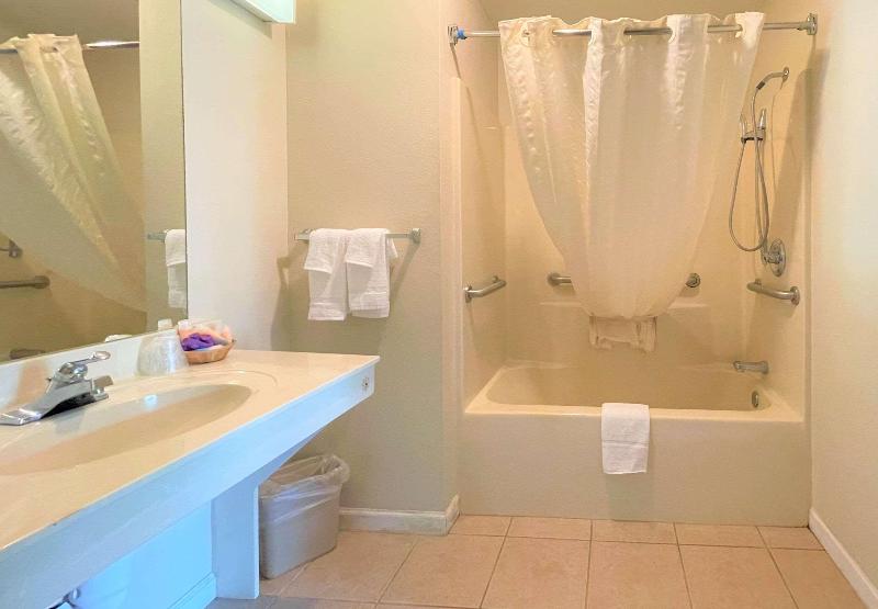 Rodeway Inn Sandersville image
