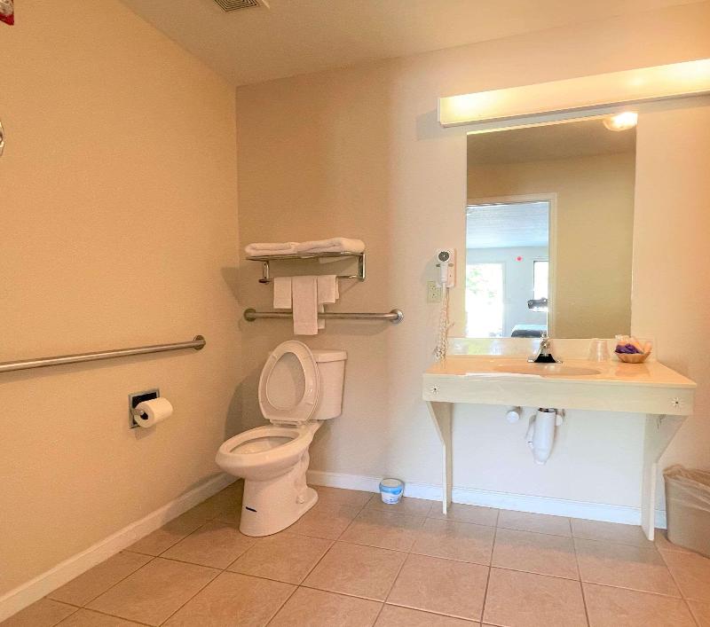 Rodeway Inn Sandersville image