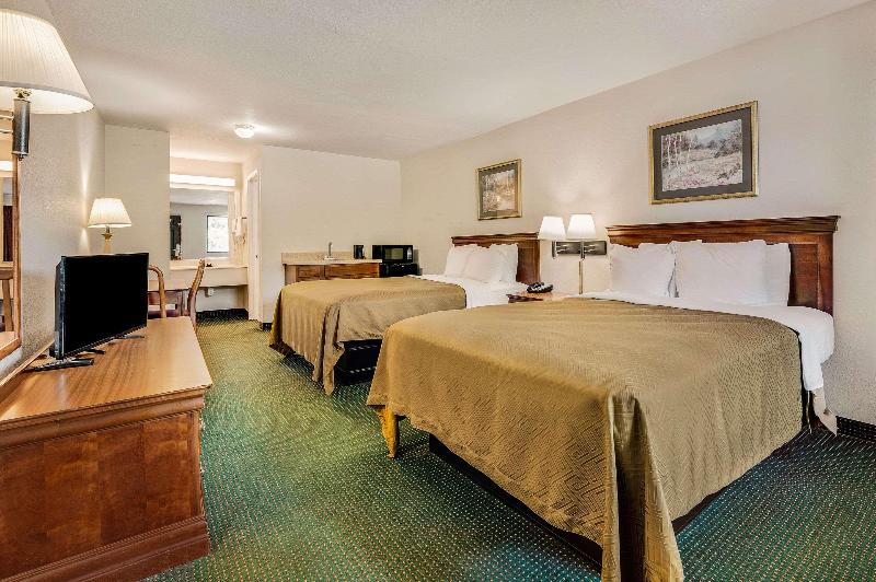 Rodeway Inn Sandersville image