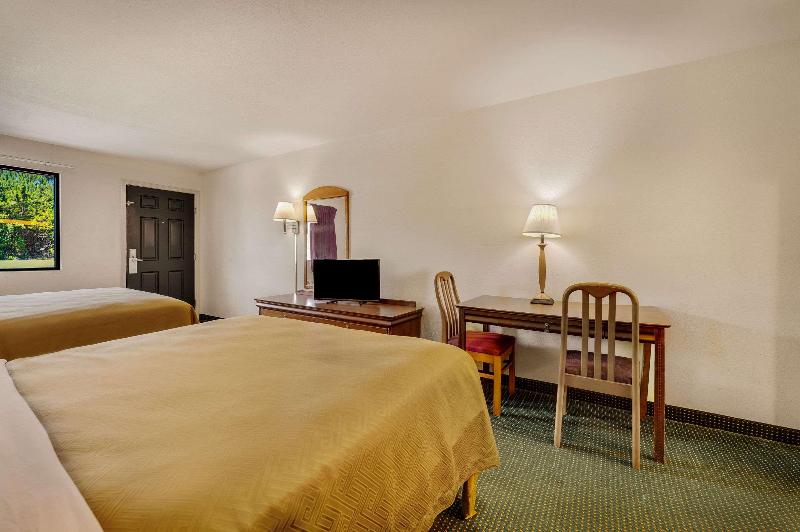 Rodeway Inn Sandersville image