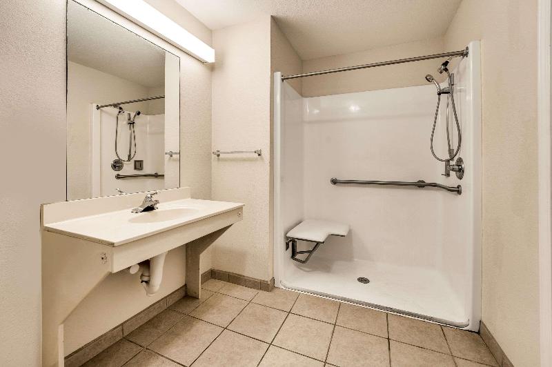 Rodeway Inn Sandersville image
