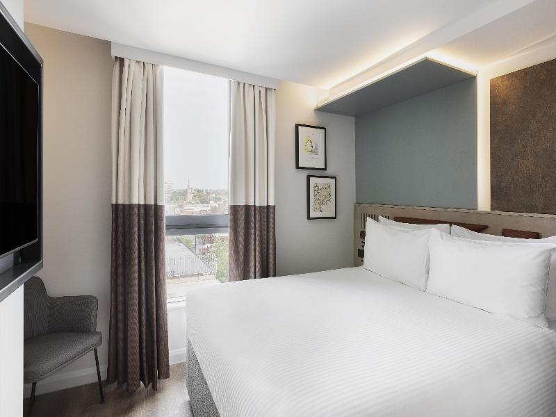 Spark by Hilton London Romford image