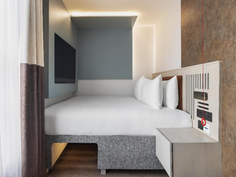 Spark by Hilton London Romford image