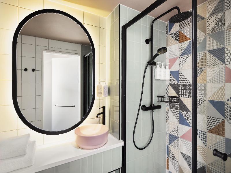 Spark by Hilton London Romford image