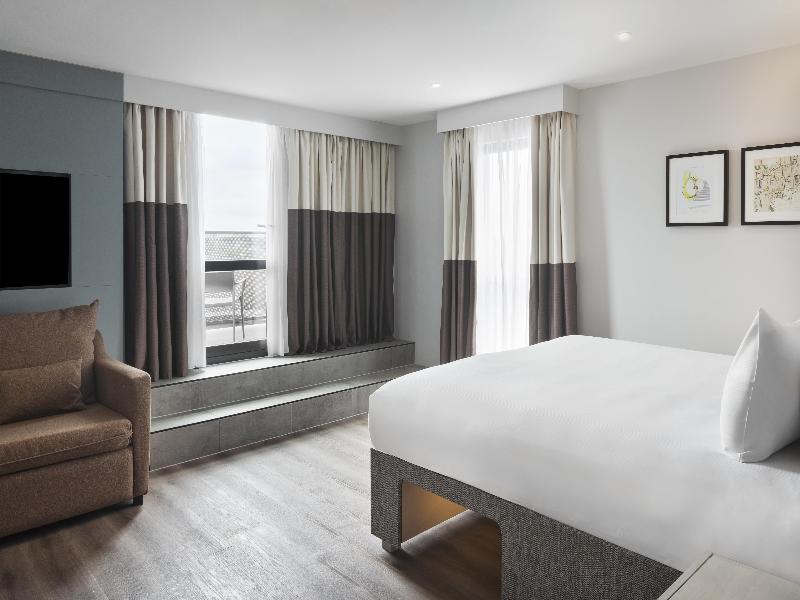 Spark by Hilton London Romford image