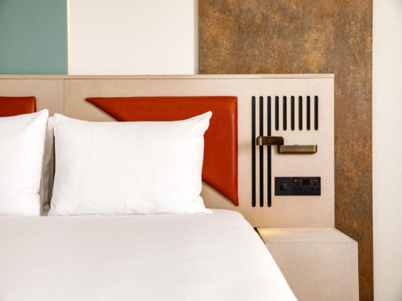 Spark by Hilton London Romford image