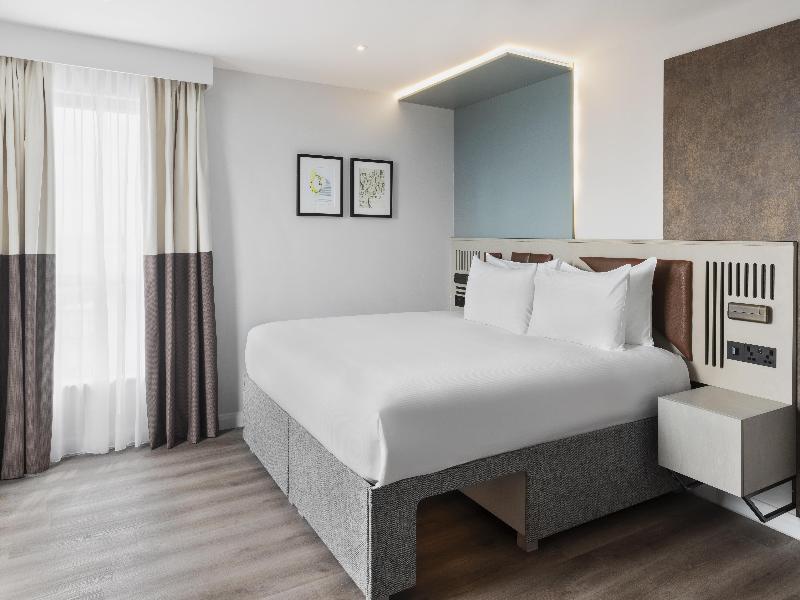 Spark by Hilton London Romford image