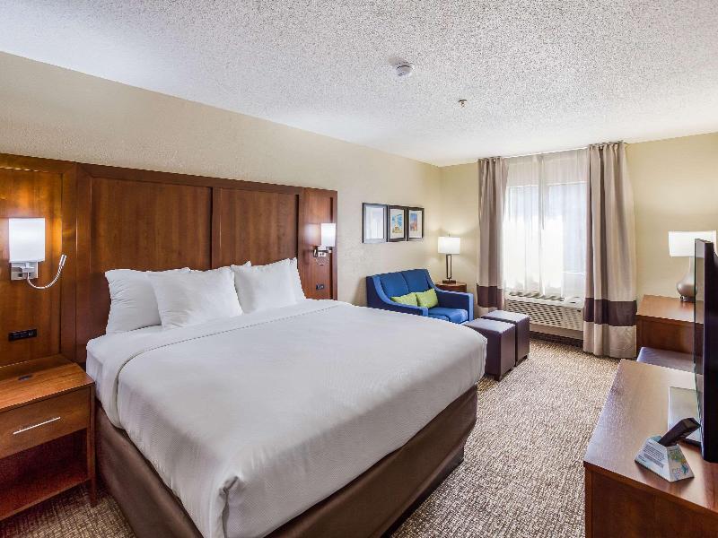 Comfort Inn Charleston image