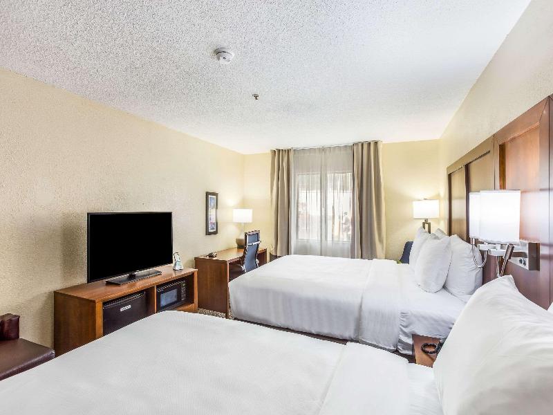 Comfort Inn Charleston image