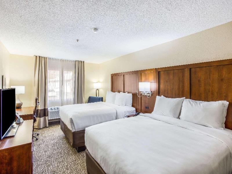 Comfort Inn Charleston image