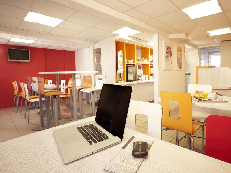 Premiere Classe Lyon Est - Aéroport Saint Exupéry image