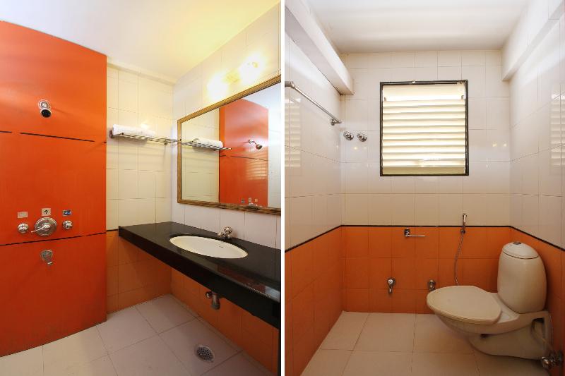 Hotel Dhammanagi Comforts 5